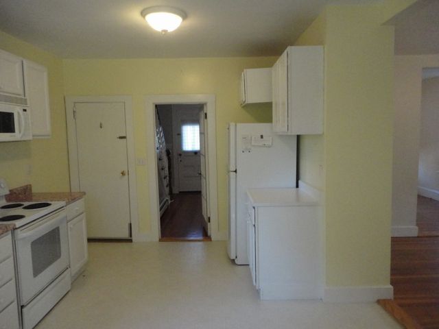 39 E Bowery Street, Newport, RI 02840