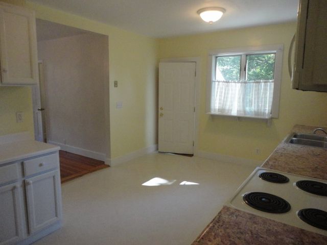 39 E Bowery Street, Newport, RI 02840