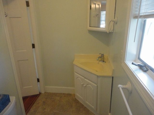 39 E Bowery Street, Newport, RI 02840