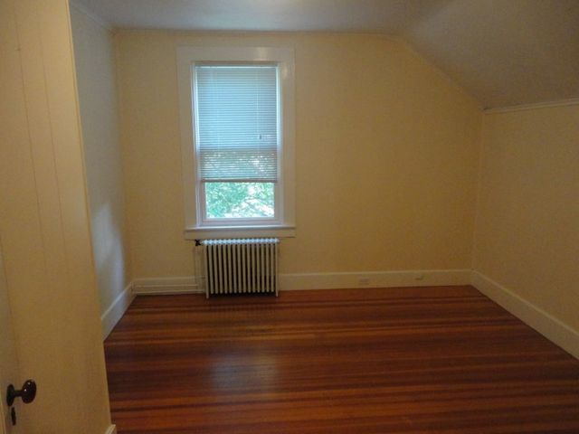 39 E Bowery Street, Newport, RI 02840