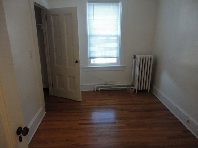 39 E Bowery Street, Newport, RI 02840