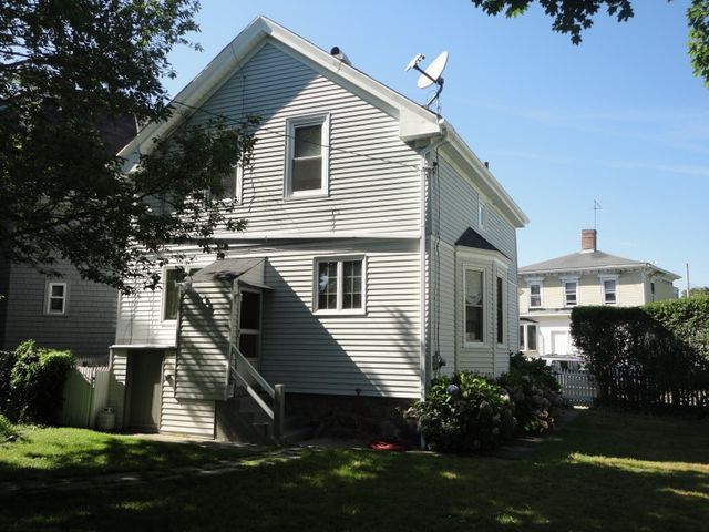 39 E Bowery Street, Newport, RI 02840