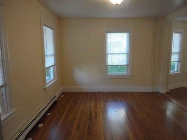 39 E Bowery Street, Newport, RI 02840