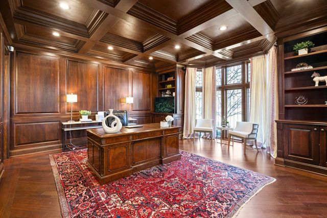 34 BRIDLEWOOD Road, Northbrook, IL 60062