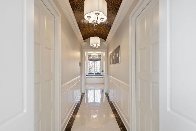 34 BRIDLEWOOD Road, Northbrook, IL 60062