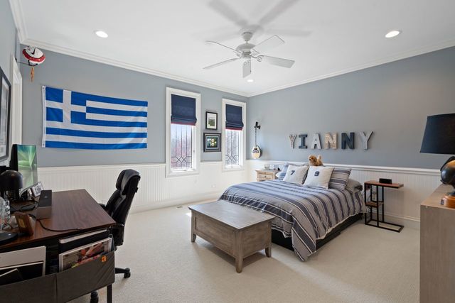 34 BRIDLEWOOD Road, Northbrook, IL 60062