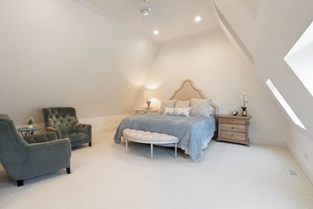 34 BRIDLEWOOD Road, Northbrook, IL 60062