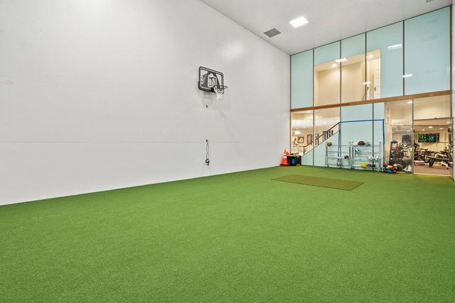 34 BRIDLEWOOD Road, Northbrook, IL 60062