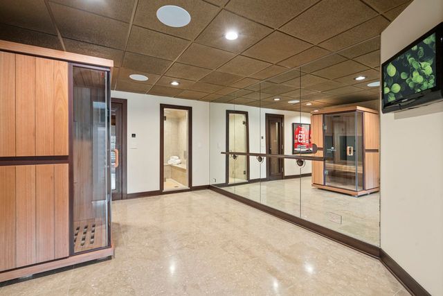 34 BRIDLEWOOD Road, Northbrook, IL 60062