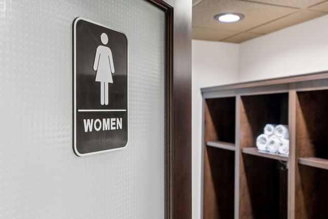 34 BRIDLEWOOD Road, Northbrook, IL 60062