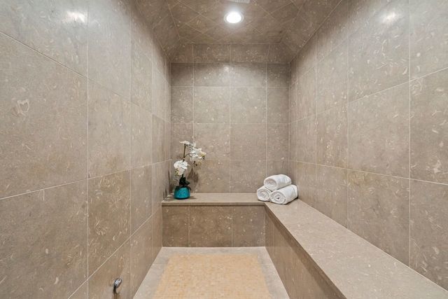 34 BRIDLEWOOD Road, Northbrook, IL 60062