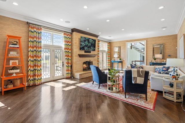 34 BRIDLEWOOD Road, Northbrook, IL 60062