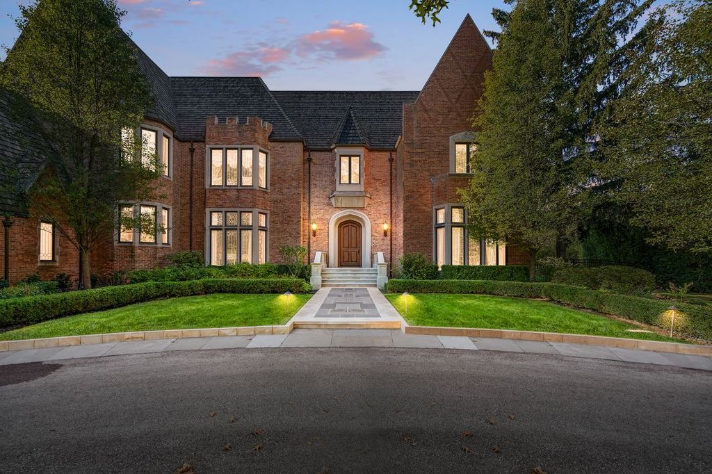 34 BRIDLEWOOD Road, Northbrook, IL 60062