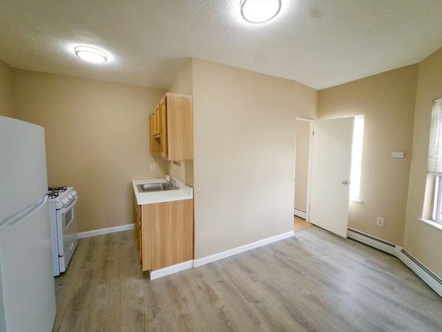 25 Oakland Ave 3F, Everett, MA 02149