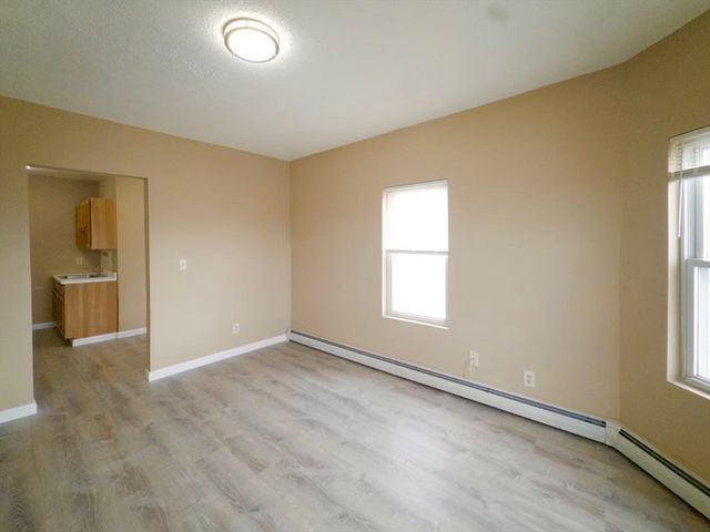 25 Oakland Ave 3F, Everett, MA 02149