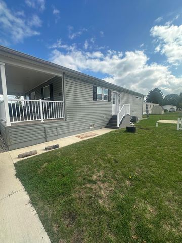 83 Viking Drive NW, Sparta, MI 49345