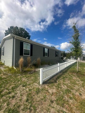 83 Viking Drive NW, Sparta, MI 49345