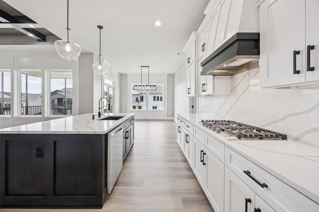 18099 Townsend Drive, Clive, IA 50325