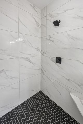 18099 Townsend Drive, Clive, IA 50325