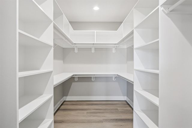 18099 Townsend Drive, Clive, IA 50325