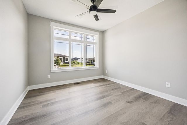 18099 Townsend Drive, Clive, IA 50325