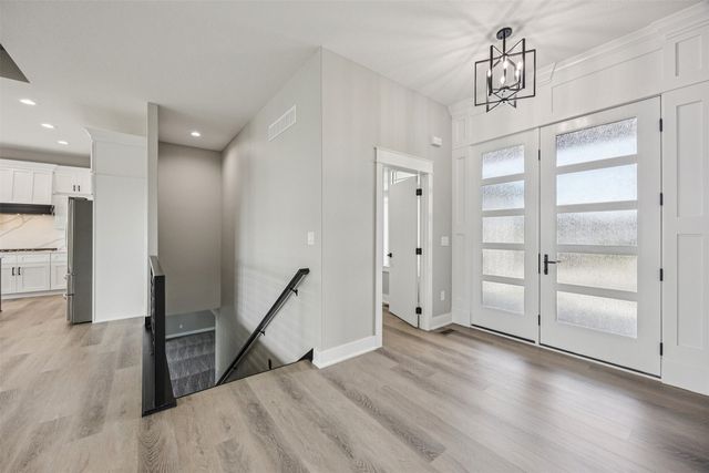 18099 Townsend Drive, Clive, IA 50325