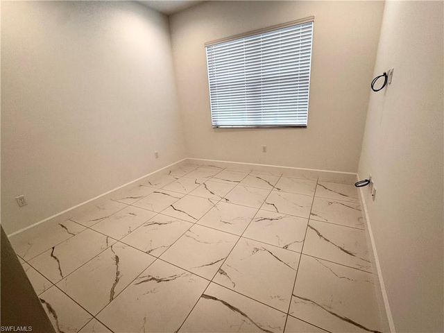 2864 Bloomfield WAY, Naples, FL 34116