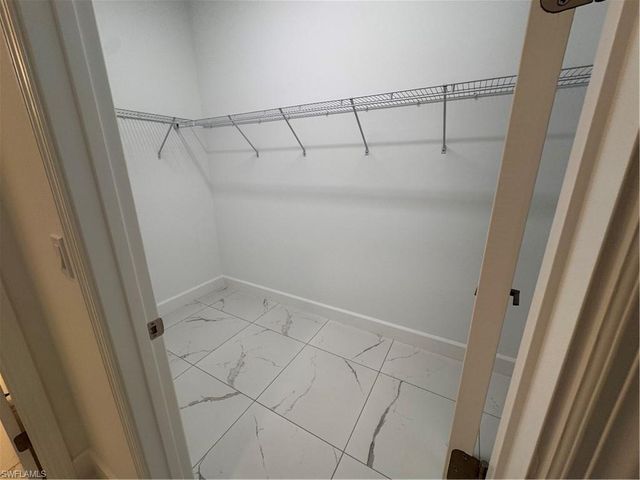 2864 Bloomfield WAY, Naples, FL 34116