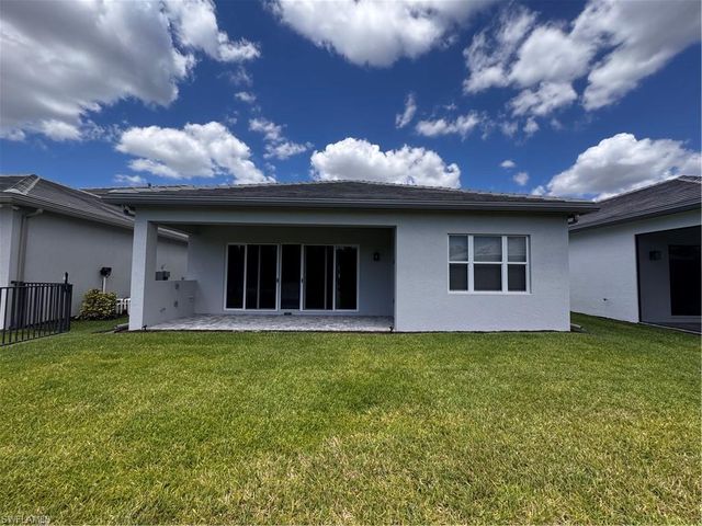2864 Bloomfield WAY, Naples, FL 34116
