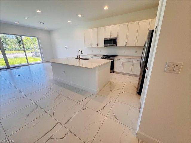 2864 Bloomfield WAY, Naples, FL 34116