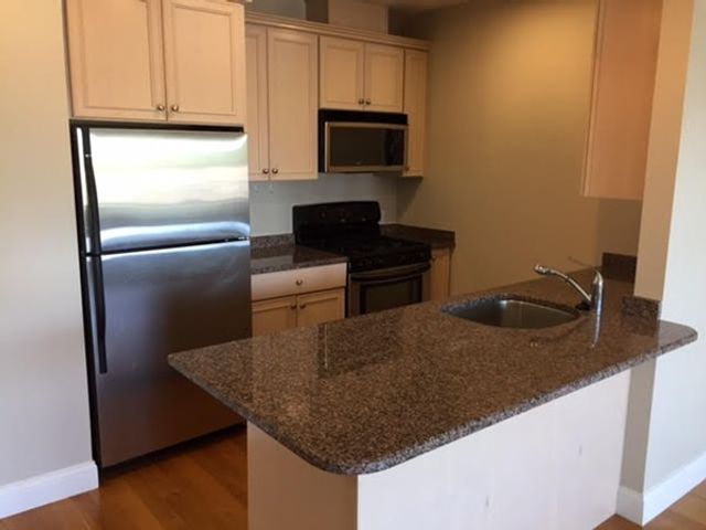 1522 Vfw Parkway 201, Boston, MA 02132
