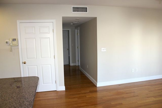 1522 Vfw Parkway 201, Boston, MA 02132