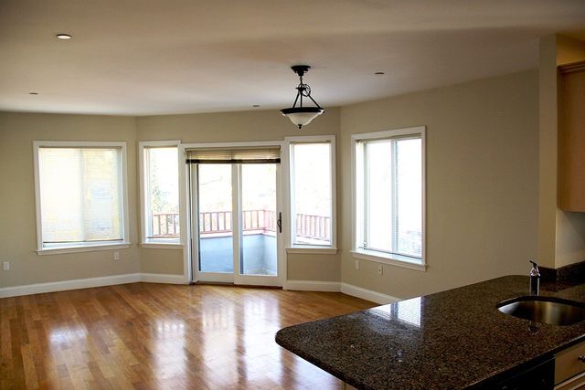 1522 Vfw Parkway 201, Boston, MA 02132