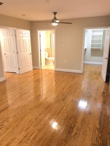 1522 Vfw Parkway 201, Boston, MA 02132