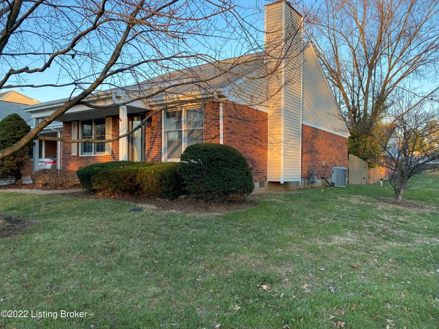 8600 Tannen Dr, Louisville, KY 40242