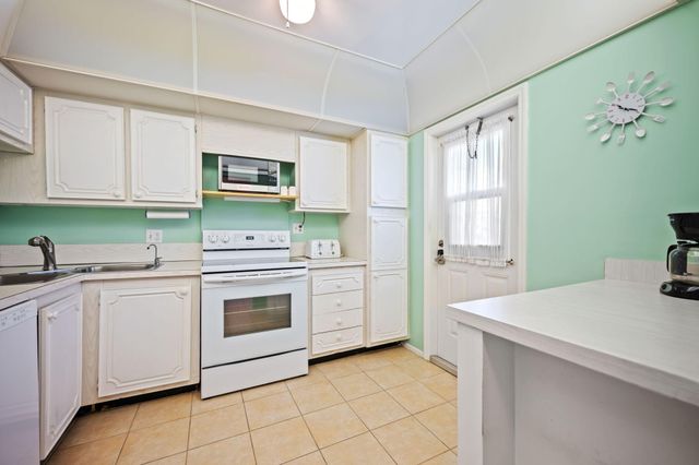 1501 S Ocean Boulevard 204, Pompano Beach, FL 33062