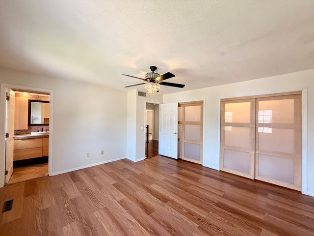 1828 NW 87th Place, Clive, IA 50325