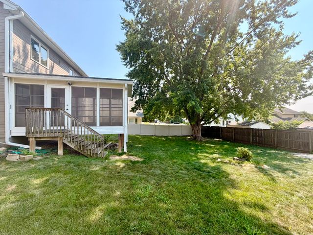 1828 NW 87th Place, Clive, IA 50325