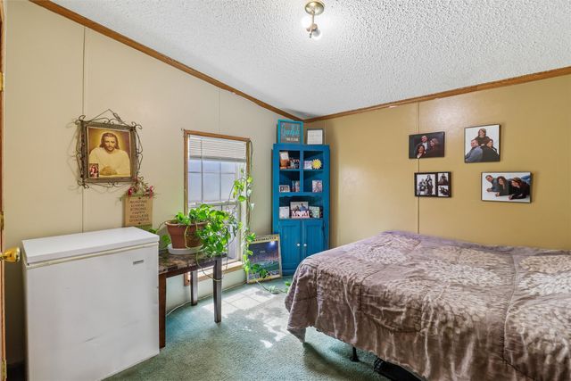 208 S East Avenue, Lacona, IA 50139