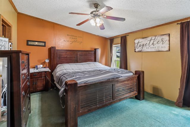 208 S East Avenue, Lacona, IA 50139