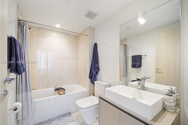 1000 Brickell Plz 4401, Miami, FL 33131