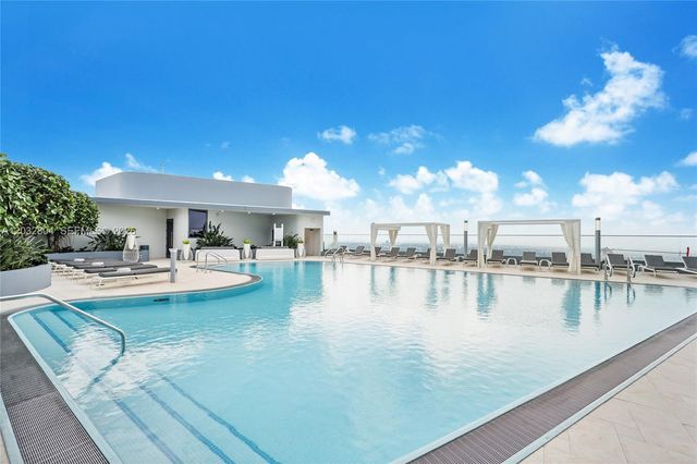 1000 Brickell Plz 4401, Miami, FL 33131