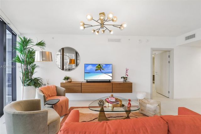 1000 Brickell Plz 4401, Miami, FL 33131
