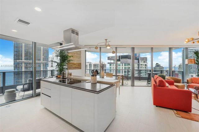1000 Brickell Plz 4401, Miami, FL 33131