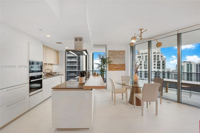 1000 Brickell Plz 4401, Miami, FL 33131