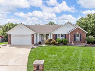521 Pinehurst Woods Court, O'fallon, MO 63366