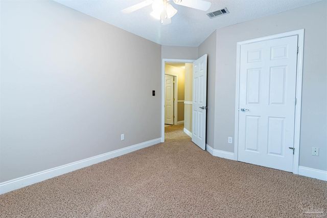 2865 Winners Cir Dr, Navarre, FL 32566