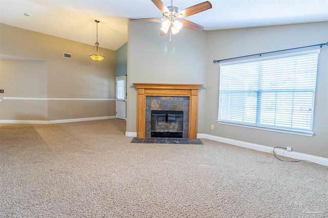 2865 Winners Cir Dr, Navarre, FL 32566