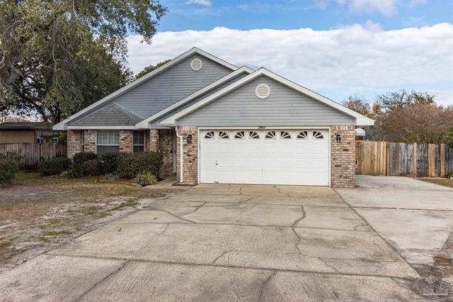 2865 Winners Cir Dr, Navarre, FL 32566