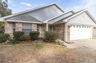 2865 Winners Cir Dr, Navarre, FL 32566